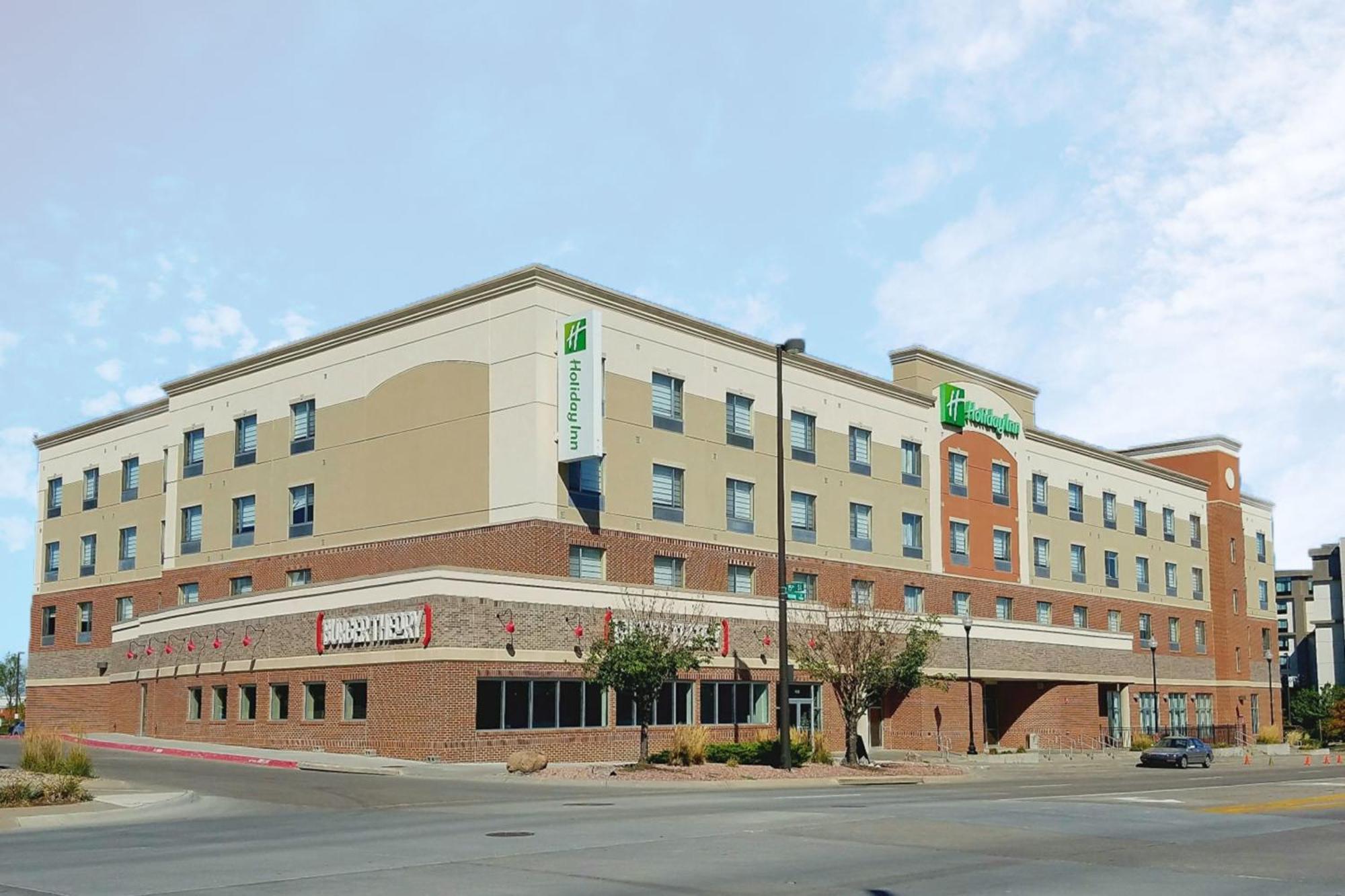 Holiday Inn Omaha Downtown - Waterpark, An Ihg Hotel Exterior foto